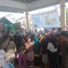 Gerakan Pasar Murah, Ratusan Warga Sanggau Bedatangan ke Pasar Seroja