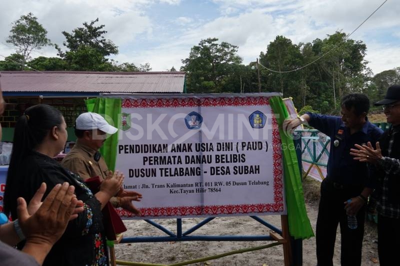 Wakil Bupati Sanggau Resmikan PAUD Permata Danau Belibis Dusun Telabang