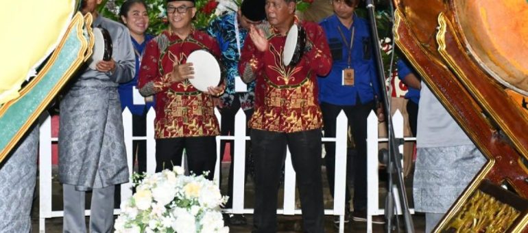 Bupati dan Wabub Kayong Utara hadiri pembukaan MTQ di Sanggau