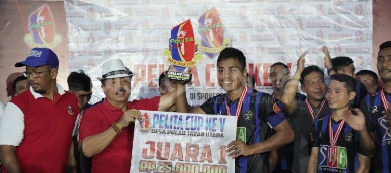 Wakil Bupati SAnggau Menutup Turnamen Sepakbola Pelita Cup 2023