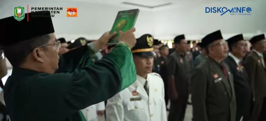 Bupati Sanggau Lantik 93 Pejabat Administrator dan Pengawas