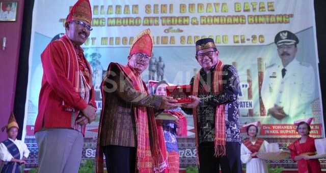 Buka Pagelaran Seni Budaya Batak: Ini Pesan Sekda Kabupaten Sanggau