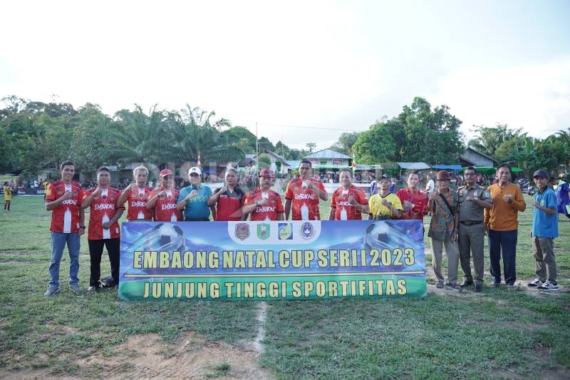 Buka Turnamen Embaong Natal Cup Seri I, Plt.Bupati Sanggau Harapkan Sportifitas Yang Tinggi