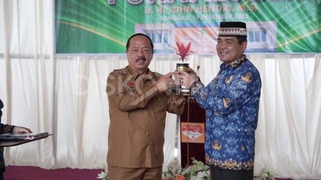 Plt. Bupati Sanggau, Yohanes Ontot Hadiri Acara Purna Tugas Kadis BMSDA Kabupaten Sanggau, H. John Hendri