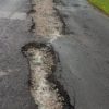 Lubang Hiasi Badan Jalan di Tanjakan Semboja Sanggau, Begini Tanggapan Warga