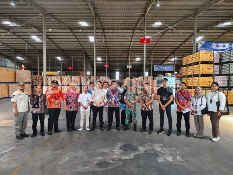 Sekda Sanggau Pimpin Operasi Pasar Jelang Ramadhan