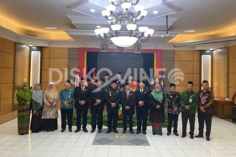 Pj. Bupati Sanggau Melantik Komisional BAZNAS Kabupaten Sanggau