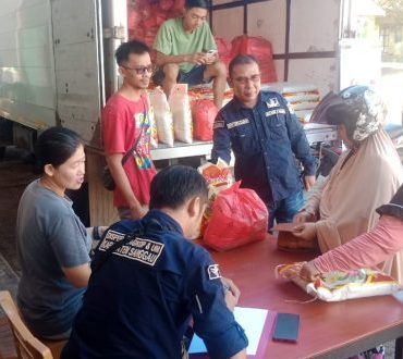 Disperindagkop dan UM Sanggau Kembali Gelar Operasi Pasar – Kalimantan Today