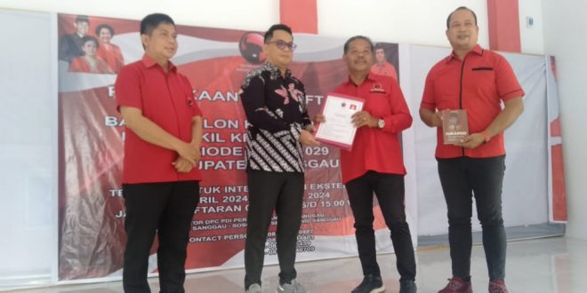 Baru Dua Orang Kembalikan Berkas Pendaftaran ke PDIP Sanggau, Cok Hendri Ramapon Jadi yang Pertama – Kalimantan Today