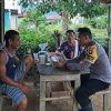 Anggota Bhabinkamtibmas Polsek Entikong Sambang Desa Dan Kunjungi Warga