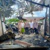 Polsek Meliau Datangi TKP Kebakaran Rumah di Desa Kuala Buayan
