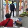 Bersama Disperindagkop, Satpol PP Kabupaten Sanggau melakukan Penertiban dan Penataan Pedagang di Pasar Jarai Sanggau – Beranda