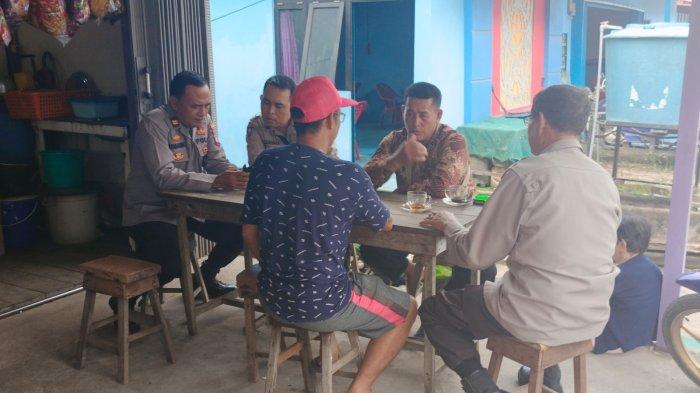 Kasat Binmas Polres Sanggau Bersama Personel Gelar Binluh dan Imbauan Terkait hari Buruh