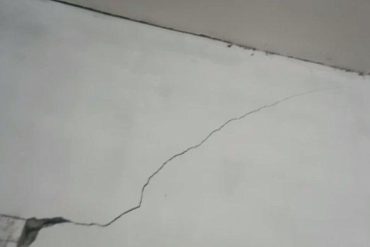 Dampak Gempa 3,2 SR di Sanggau Diduga Akibatkan Dinding Rumah Warga Retak