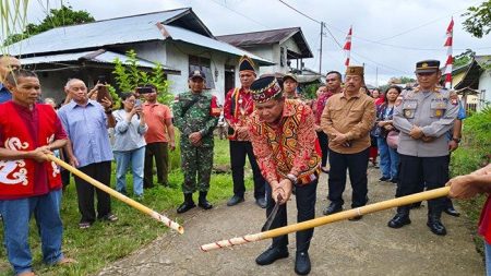 Hadiri Ritual Panca Muntu Mang Pihit V di Desa Pengadang, Ini Pesan PJ Bupati Sanggau