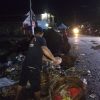Tetap Semangat Walau Hujan, Petugas Kebersihan Bersihkan Kota Sanggau – Dinas Lingkungan Hidup