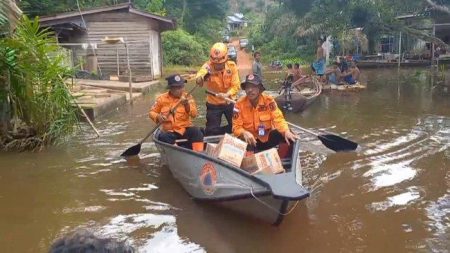 Banjir yang Melanda Beberapa Daerah di Kabupaten Sanggau Berangusur Surut