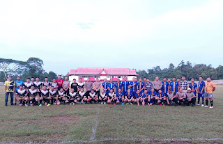 Friendly Match Sepak Bola: Polres Sanggau Berhadapan dengan Polres Landak