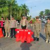 Polres Sanggau Berikan Pengamanan Pelaksanaan Ibadah Sholat Idul Adha 1445 H di Halaman Kantor Bupati Sanggau