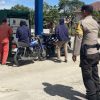 Polsek Kembayan Melaksanakan Giat Patroli Dialogis Sambangi SPBU Di Wilayahnya