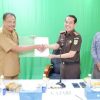 Kawal Tujuh Paket Strategis Daerah, Kejari-Dinas PUPR Sanggau Teken Pakta Integritas – Kalimantan Today