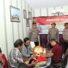 Kapolres Sanggau Saksikan Sunatan Massal Digelar Polsek Tayan Hilir – Radar Kalbar