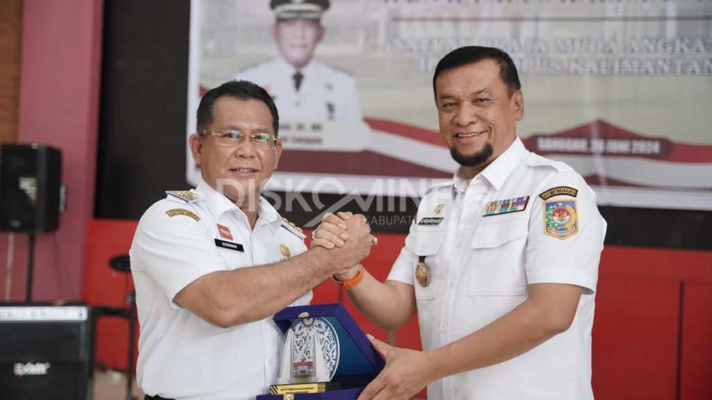 PJ Bupati Sanggau Menutup Magang II Praja Muda Angkatan XXXIII IPDN Kampus Kalimantan Barat TA 2023-2024
