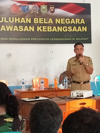 Kaban Kesbangpol Sanggau memberikan Penyuluhan Bela Negara Dan Wawasan Kebangsan pada kegiatan non Fisik TMMD regtas ke 120 Kodim 1204 sanggau TA 2024 di Dusun Selabe Kec.Beduai