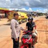 Personil Polsek Toba Gelar Patroli Dialogis, Sampaikan Himbauan Kamtibmas kepada Warga