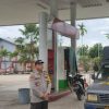Anggota Polsek Kembayan Gelar Patroli Rutin ke SPBU