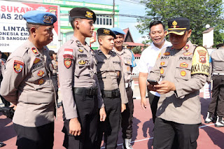 Wakapolres Sanggau Pimpin Pencegahan Keterlibatan Praktik Perjudian dan Korban Pinjol terhadap Personel Polres Sanggau