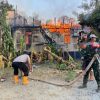 Dua Rumah di Desa Bareng Berkawat Kecamatan Beduai Ludes Terbakar