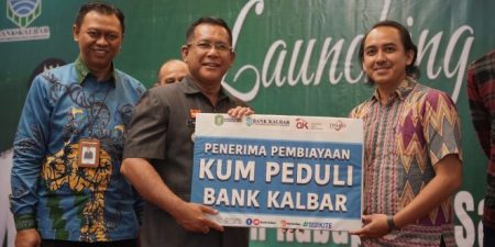 Aman dan Efisien Bertransaksi, Plt. Bupati Sanggau Luncurkan Aplikasi CMS Desa – Kalimantan Today