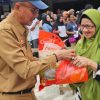Disperindagkop dan UM Sanggau Sediakan 2.500 Paket di Operasi Pasar – Kalimantan Today
