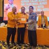 BREAKING NEWS - Partai Hanura Serahkan SK Rekomendasi Kepada John Hendri - Usman di Pilkada Sanggau