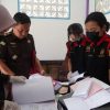 Terkait Dugaan Tipikor Pembayaran Tera, Penyidik Kejari Sanggau Geledah Kantor Disperindagkop dan UM