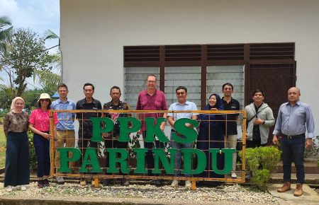 Kunjungan Kepala Dinas Perkebunan dan Peternakan bersama GIZ dan Solidaridad ke PPKS Substation Parindu – DISBUNNAK