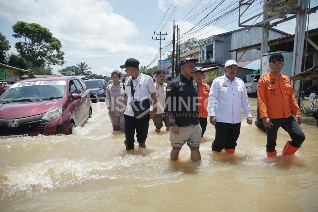 Beberapa Dusun di Kecamatan Tayan Hulu Terdampak Banjir, Pj. Sekda Kabupaten Sanggau Turun Langsung ke Lokasi