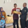 Turunkan Kemiskinan Ekstrim, Dinsos P3AKB Sanggau Salurkan Bantuan Peralatan Pertanian Hingga Pertukangan – DINSOSP3AKB Kabupaten Sanggau