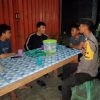 Anggota Jaga Polsek Beduai Gelar Patroli Dialogis Malam Hari, Ajak Pemuda Jaga Kamtibmas