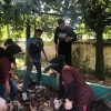 Sinergitas Polri dan Masyarakat dalam Aksi Bersih Parit Sambut Hari Sampah Nasional 2025