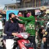 Dinas Pemberdayaan Masyarakat dan Pemerintahan Desa Kabupaten Sanggau Bagikan Masker Gratis – DPM PEMDES