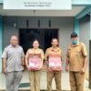 Disdikbud Serahkan Buku dan Alat Tulis ke Siswa Sekolah Dasar Melalui Koordinator Wilayah Kecamatan Beduai – DISDIKBUD