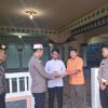 Polsek Entikong Bagikan Takjil Ramadhan sebagai Wujud Kepedulian kepada Masyarakat