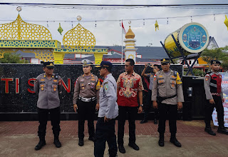 Dua Bus Mudik Gratis Khatulistiwa Tiba di Sanggau, Disambut Hangat Keluarga