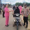 Polsek Meliau Gelar Aksi Sosial Pembagian Takjil di Bulan Suci Ramadhan