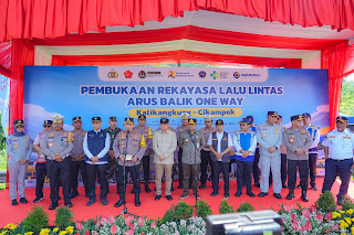 Polri Lepas Flag Off One Way Nasional Arus Balik Lebaran 2025 di KM 414 Sampai KM 70 Hari Ini