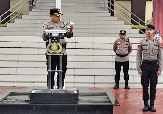Polres Sanggau Gelar Upacara Kenaikan Pangkat Pengabdian dan PNS, Wakapolres: Tanggung Jawab Harus Seiring dengan Pangkat