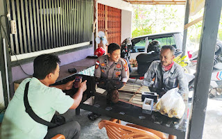 Tingkatkan Stabilitas Kamtibmas, Polsek Entikong Gencarkan Patroli Dialogis di Wilayah Perbatasan
