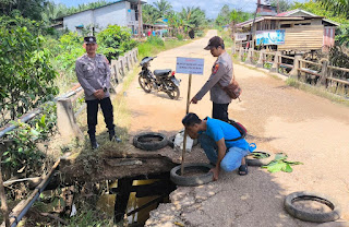 Jembatan Penghubung Bonti-Parindu Alami Kerusakan: Polsek Bonti Lakukan Penanganan Cepat